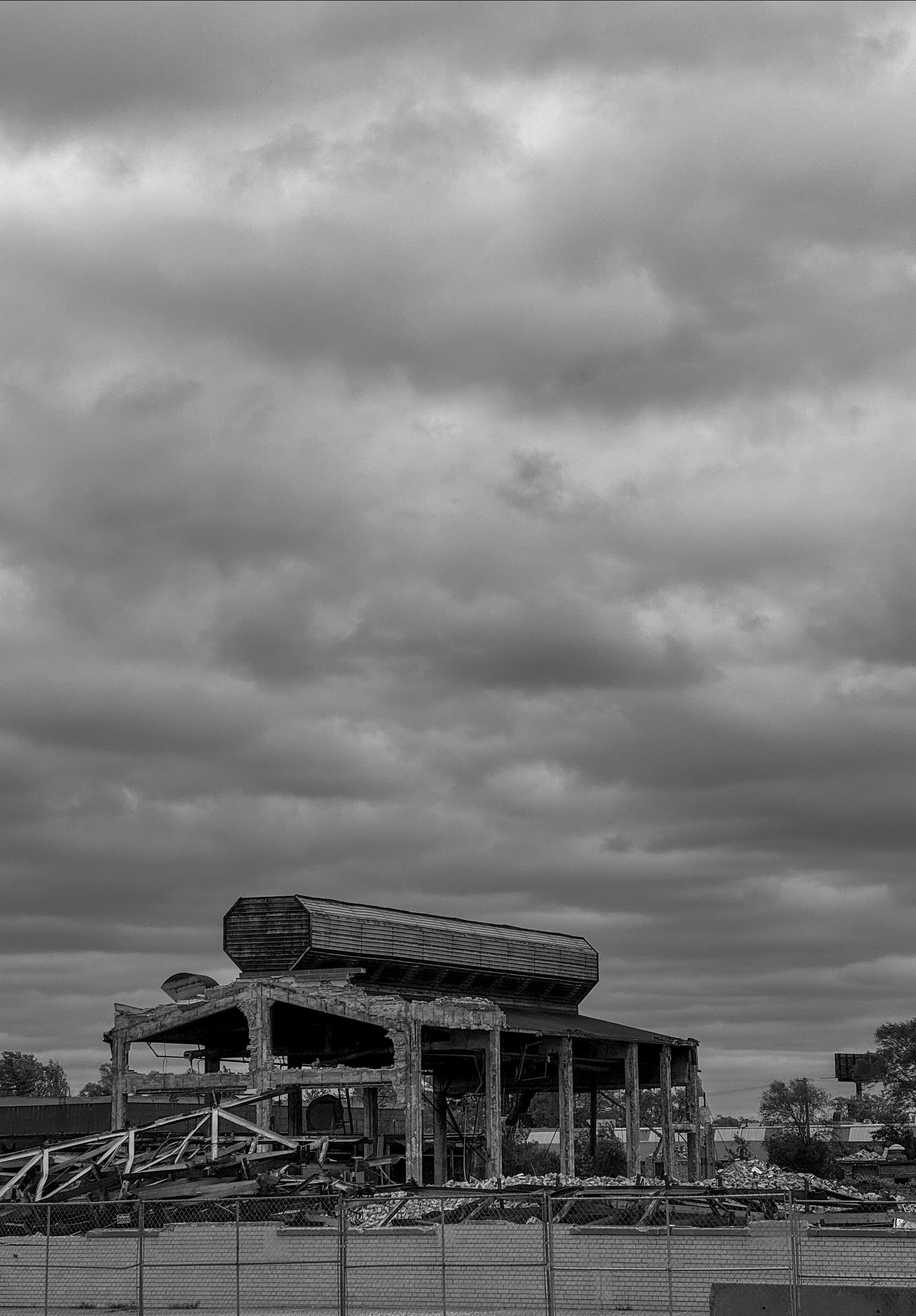 A dark misinterpreted pattern